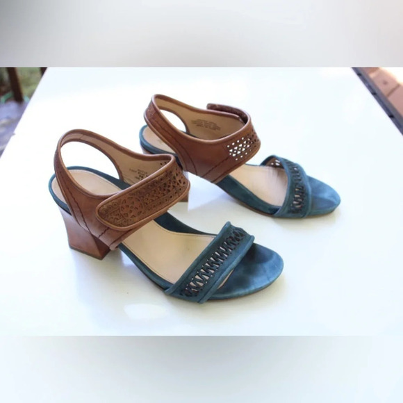 Earthies sandals - Picture 9 of 11